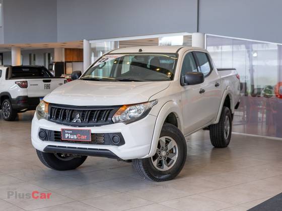 MITSUBISHI L200 TRITON 2.4 16V TURBO DIESEL SPORT GLS CD 4P 4X4 AUTOMÁTICO MITSUBISHI L200 TRITON 2.4 16V TURBO DIESEL SPORT GLS CD 4P 4X4 AUTOMÁTICO